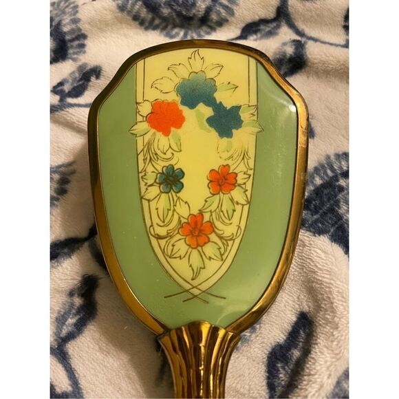 Vintage Gold Tone Vanity Hair Brush w/ Floral Design on back - Picture 2 of 6